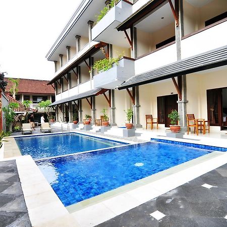 Jesens Inn II Кута Экстерьер фото