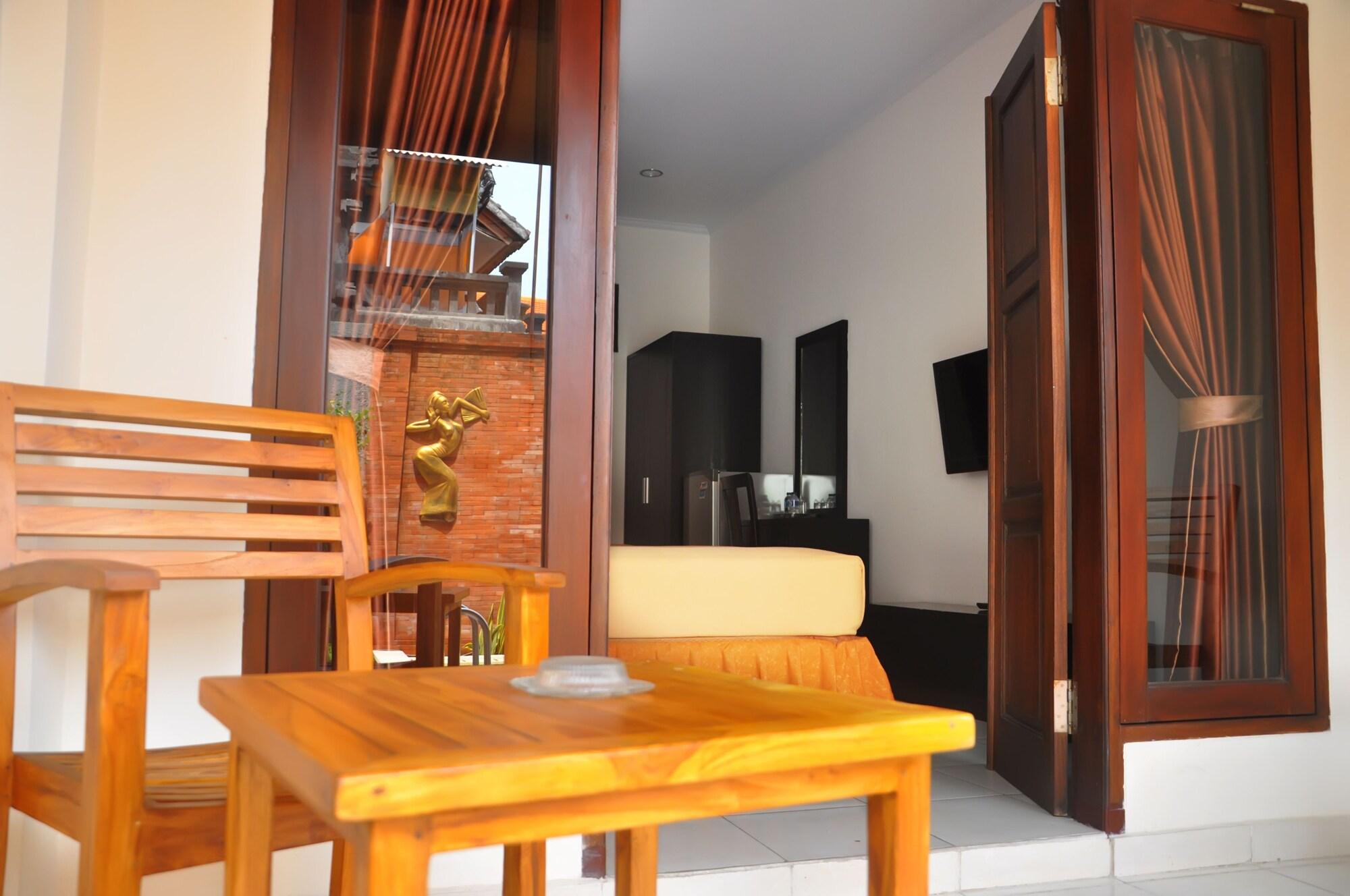 Jesens Inn II Кута Экстерьер фото