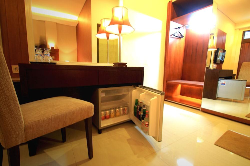 Jesens Inn II Кута Экстерьер фото