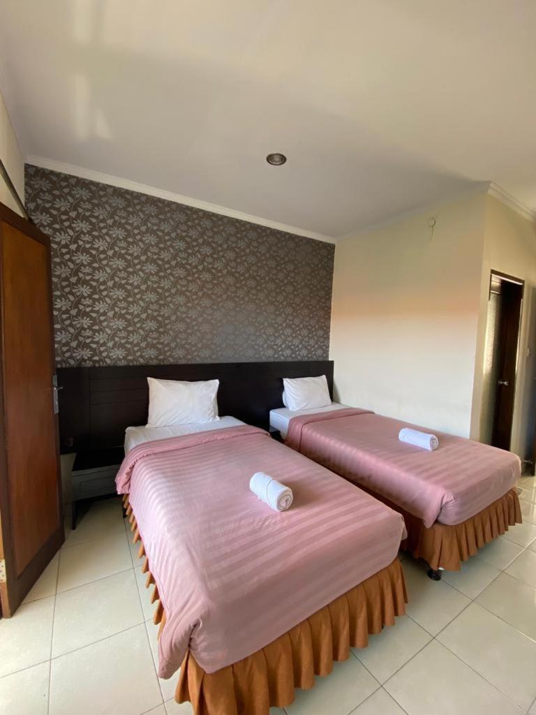 Jesens Inn II Кута Экстерьер фото