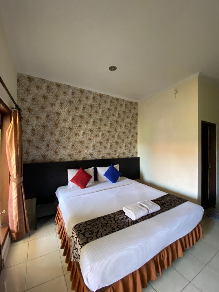 Jesens Inn II Кута Экстерьер фото