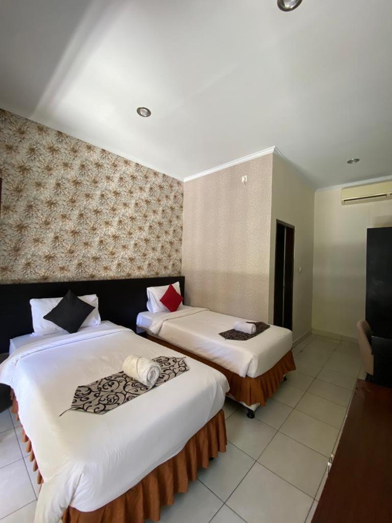 Jesens Inn II Кута Экстерьер фото