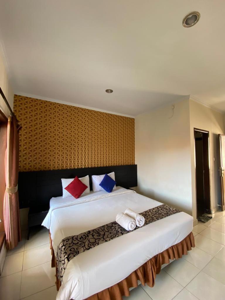 Jesens Inn II Кута Экстерьер фото