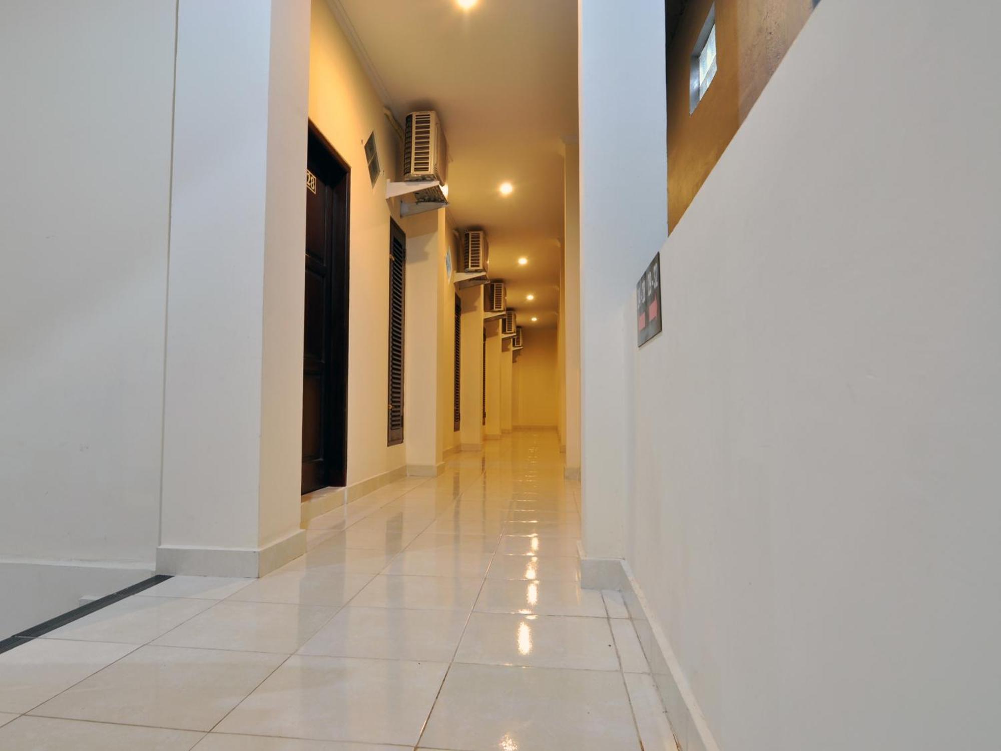 Jesens Inn II Кута Экстерьер фото
