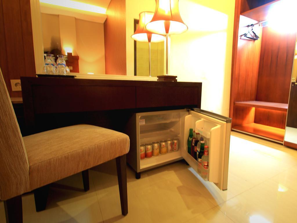 Jesens Inn II Кута Экстерьер фото