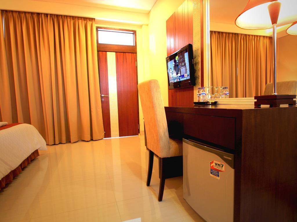 Jesens Inn II Кута Экстерьер фото