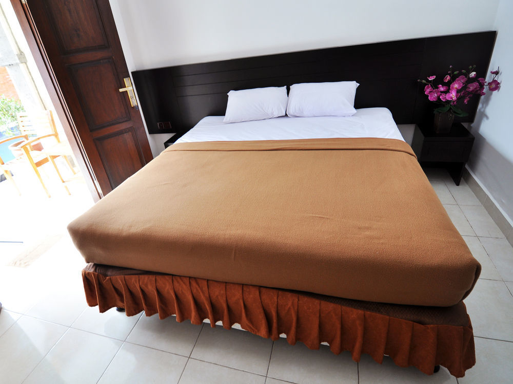 Jesens Inn II Кута Экстерьер фото
