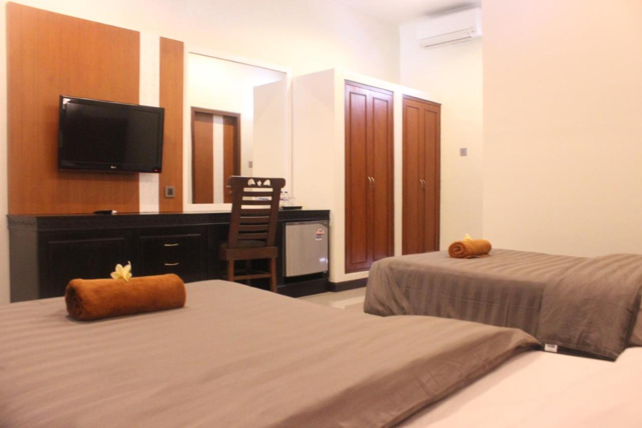 Jesens Inn II Кута Экстерьер фото